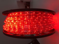 007012.0.TR Coil 49.50mts LED tubo transparente 28 leds / m, 1,5 (corte) vermelho