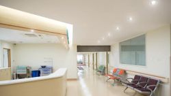 PHILIPS 03505900 COREPRO LED PLC 360º 8,9 W 3CCT 2P G24d