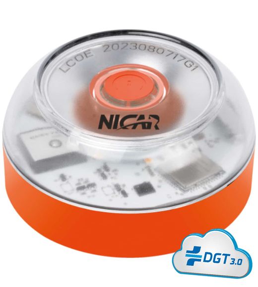 Baliza de emergencia V16 geolocalizada y conectada con la DGT 3.0